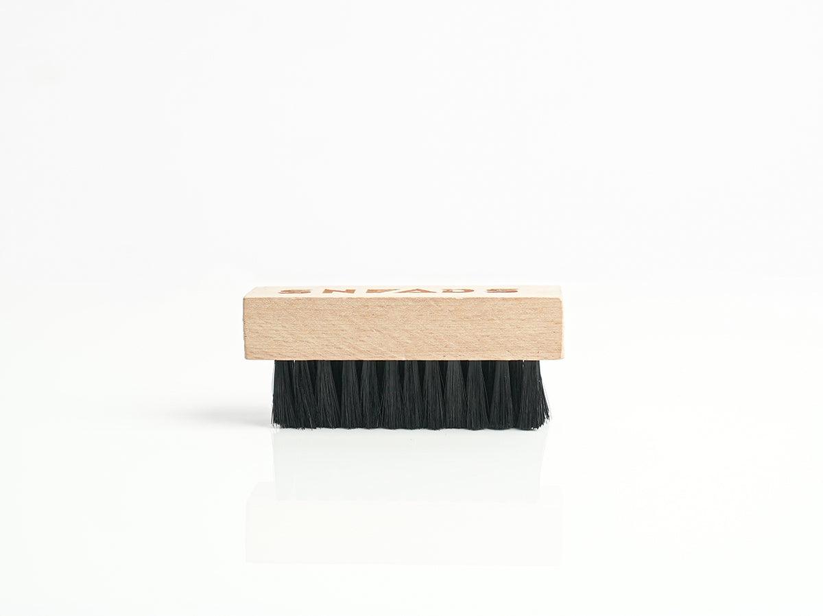 Magic Brush - For mesh/knit (soft bristles) - Sneads
